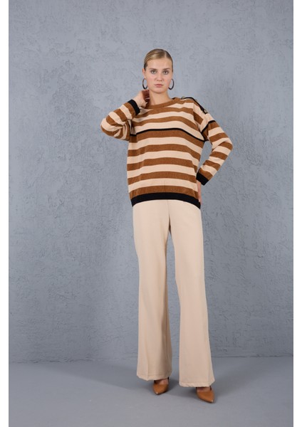 Kadın Taba-Krem Çizgili Şönil Kadife Bisiklet Yaka Omuzda Düğme Detaylı Triko Kazak