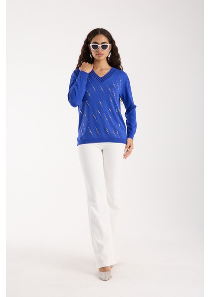 Kadın Saks Mavisi Elit Viskon Kumaş Taş Detaylı Sim Biyeli Yan Yırtmaçlı V Yaka Triko Bluz