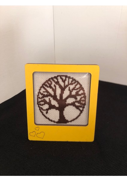 Kanaviçe Işlemeli Masa Süsü ve Buzdolabı Magneti