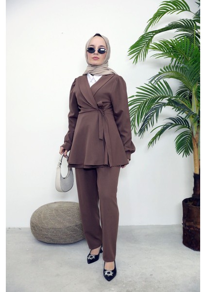 Kuşak Detay Ceketli Takım-Kahve