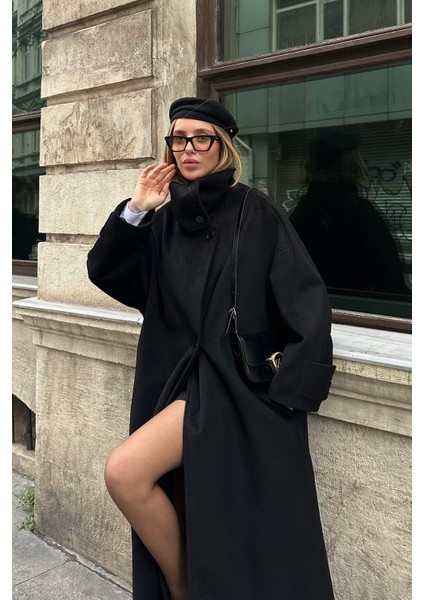 Siyah Vittoria Düğmeli Yaka Kaban - 2511 modelleri