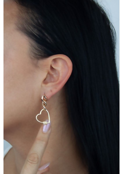 Kalp Figürlü Gold Küpe