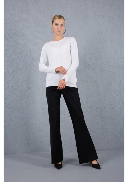 Kadın Beyaz Çıtçıtlı Kollu Bisiklet Yaka Triko Bluz