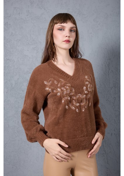 Kadın Kahve Sakal Iplik Önü Boncuk Nakışlı Balon Kollu V Yaka Triko Kazak modelleri