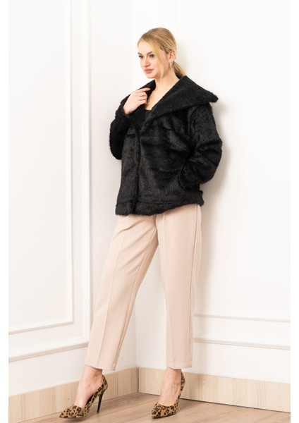 Geniş Yaka Peluş Kürk Kısa Kaban 2625 modelleri