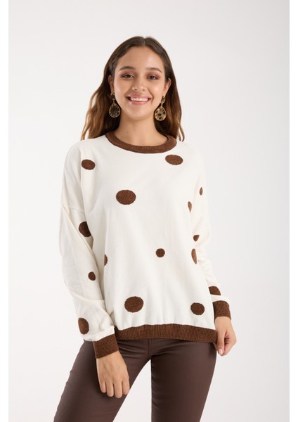 Kadın Beyaz Puantiyeli Şönil Kadife Bisiklet Yaka Triko Kazak fırsatları
