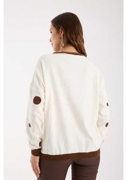 Kadın Beyaz Puantiyeli Şönil Kadife Bisiklet Yaka Triko Kazak indirimleri