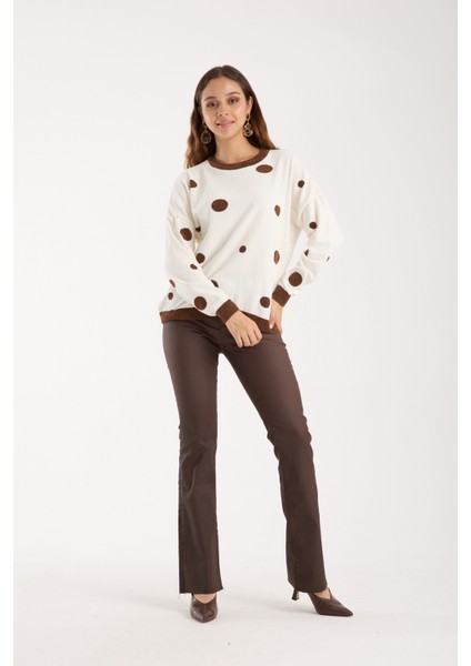 Kadın Beyaz Puantiyeli Şönil Kadife Bisiklet Yaka Triko Kazak
