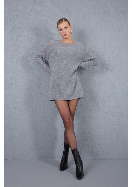 Kadın Gri Reglan Kollu Kayık Yaka Simli Triko Kazak