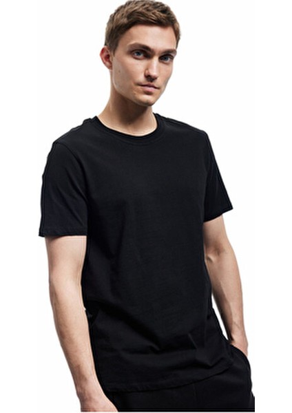 Pamuklu Kısa Kollu Bisiklet Yaka Slim Fit Erkek Basic Tişört