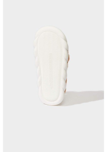 Kadın Yılbaşı Temalı Düz Taban Ev Terliği F1529AX25WN fırsatları