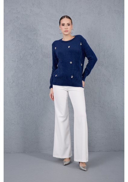 Kadın Koyu Laci Sakal Iplik Taş ve Inci Detaylı Bisiklet Yaka Triko Kazak