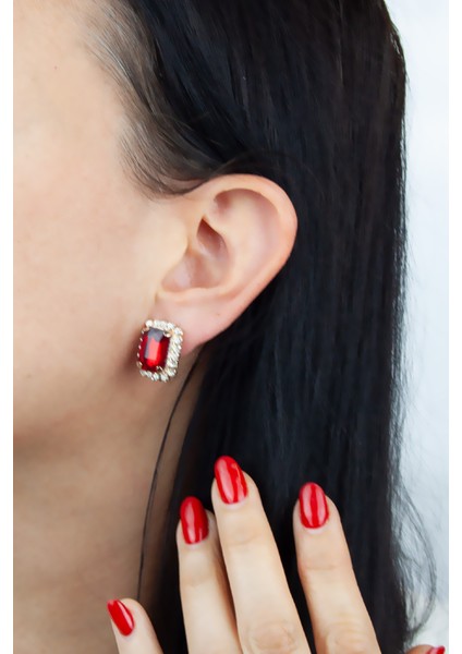 Yakut Görünümlü Baget Taş Küpe fiyatları