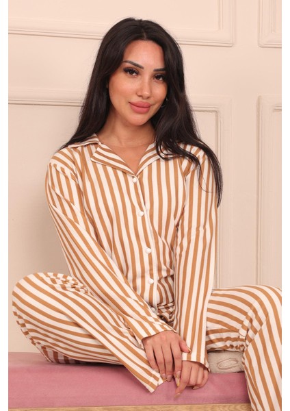 Kadın Dikey Çizgi Desenli Önü Düğmeli Uzun Kol Altı Uzun Süet Pijama Takımı