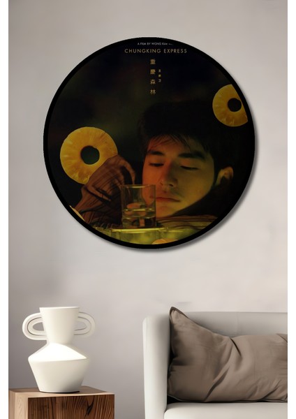 Chungking Express Filmi Yağlı Boya Görünümlü Ahşap Dekoratif Tablo Yuvarlak Tablo fiyatları