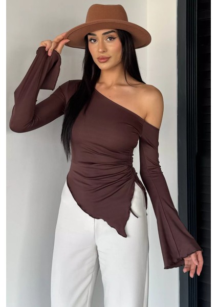 Bel Büzgülü Asimetrik Kesim Kadın Bluz P-00018456