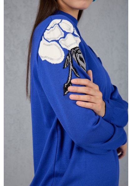 Kadın Saks Mavisi Elit Viskon Kumaş Taş Detaylı Omuzlar Yarım Balıkçı Yaka Triko Bluz modelleri