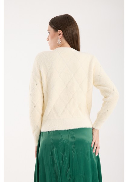 Kadın Ekru Sakal Iplik Taş Detaylı Bisiklet Yaka Triko Kazak indirimleri