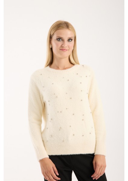 Kadın Ekru Sakal Iplik Taş ve Inci Detaylı Bisiklet Yaka Triko Kazak indirimleri