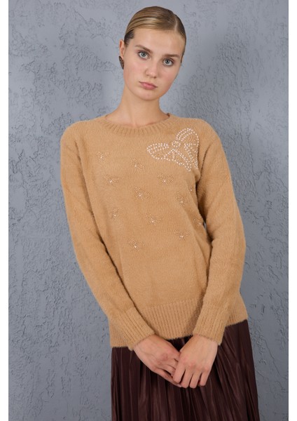 Kadın Bej Sakal Iplik Boncuk Nakışlı Bisiklet Yaka Triko Kazak fiyatları