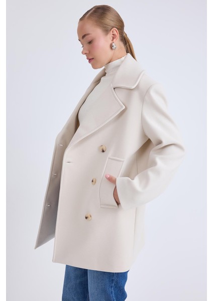 Düğmeli Büyük Cepli Kısa Kaşe Kaban fiyatları