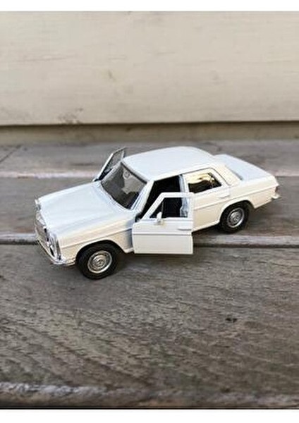 Welly Mercedes-Benz W114 220 Diecast Metal Araba Model Araba Oyuncak Araba Çek Bırak Araba 12 cm