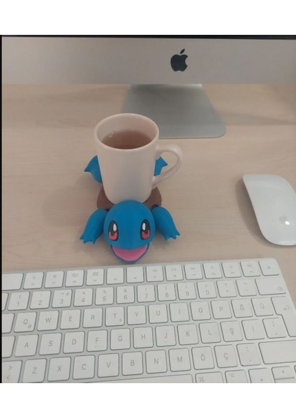 💧 Squirtle Figürlü 3D Kupa Tutucu – Sevimli Pokémon Temalı Bardaklık