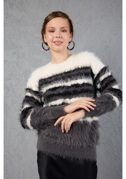 Beyaz-Füme Sakal Iplik Çizgili Bisiklet Yaka Triko Kazak