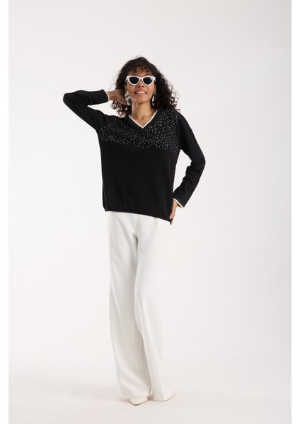 Kadın Siyah Viskon Kumaş Taş Detaylı Kontrast Sim Biyeli V Yaka Triko Bluz