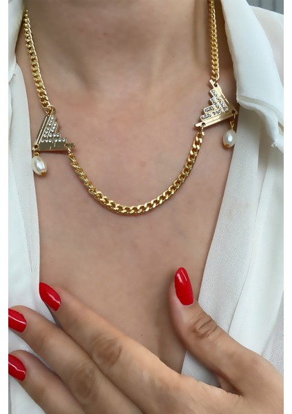 Üçgen Detay Gold Kolye