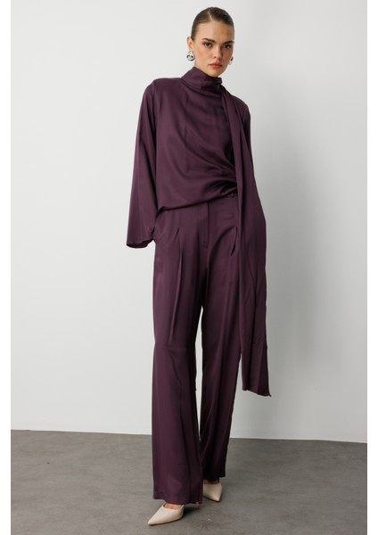 Pilise Detaylı Bordo Saten Dökümlü Pantolon