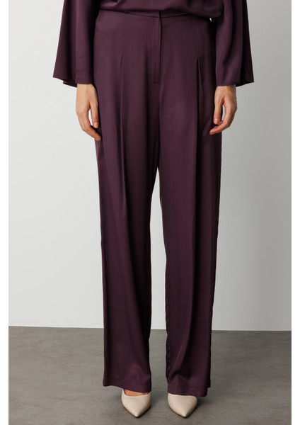 Pilise Detaylı Bordo Saten Dökümlü Pantolon fırsatları