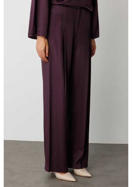 Pilise Detaylı Bordo Saten Dökümlü Pantolon indirimleri