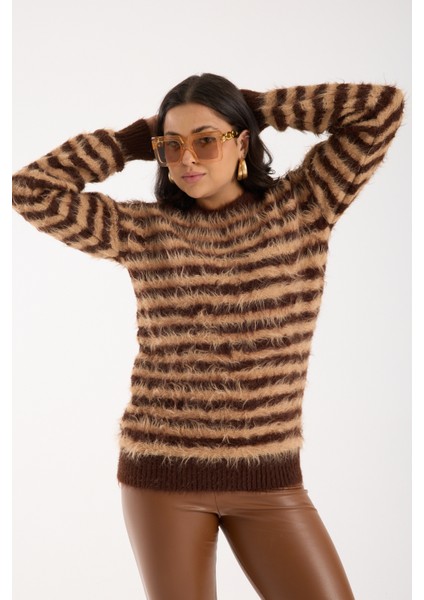 Kadın Kahve-Bej Sakal Iplik Çizgili Bisiklet Yaka Triko Kazak
