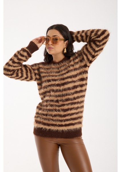 Kadın Kahve-Bej Sakal Iplik Çizgili Bisiklet Yaka Triko Kazak fırsatları