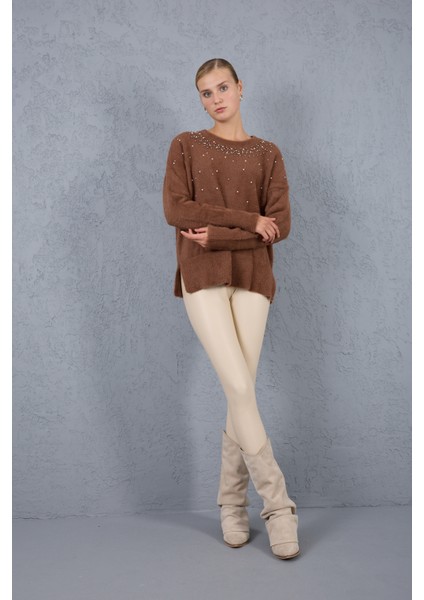 Kadın Kahve Sakal Iplik Yan Yırtmaçlı Inci Detaylı Bisiklet Yaka Triko Kazak