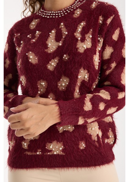 Kadın Bordo Sakal Iplik Taş ve Inci Detaylı Bisiklet Yaka Triko Kazak fırsatları