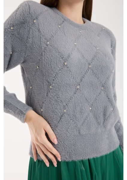 Kadın Gri Sakal Iplik Taş Detaylı Bisiklet Yaka Triko Kazak fırsatları