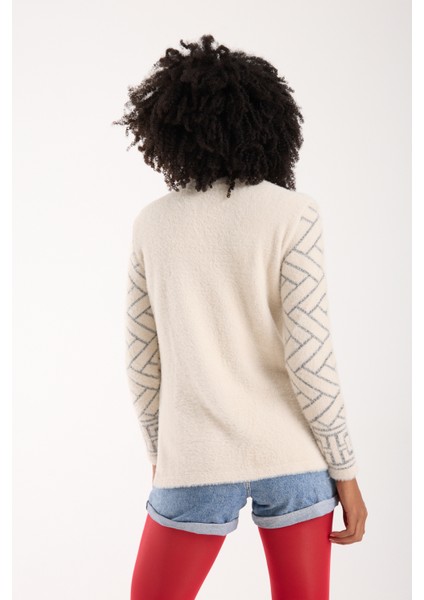 Kadın Ekru Simli Sakal Iplik Yan Yırtmaçlı Bisiklet Yaka Triko Kazak