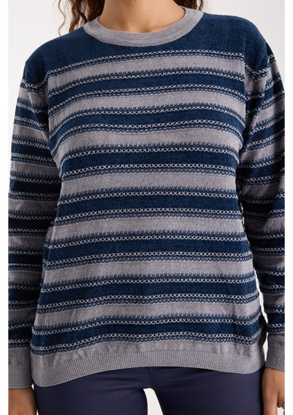 Kadın Laci-Gri Çizgili Çapraz Kontrast Dikiş Detaylı Şönil Kadife Triko Bluz modelleri