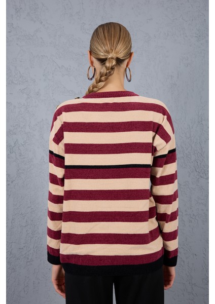 Kadın Bordo-Krem Çizgili Şönil Kadife Bisiklet Yaka Omuzda Düğme Detaylı Triko Kazak fırsatları