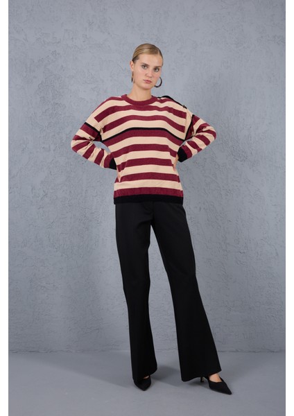 Kadın Bordo-Krem Çizgili Şönil Kadife Bisiklet Yaka Omuzda Düğme Detaylı Triko Kazak