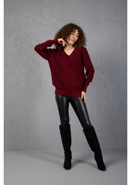 Kadın Bordo Simli Selanik Örgü Baklava Desenli Geniş Manşetli V Yaka Triko Kazak