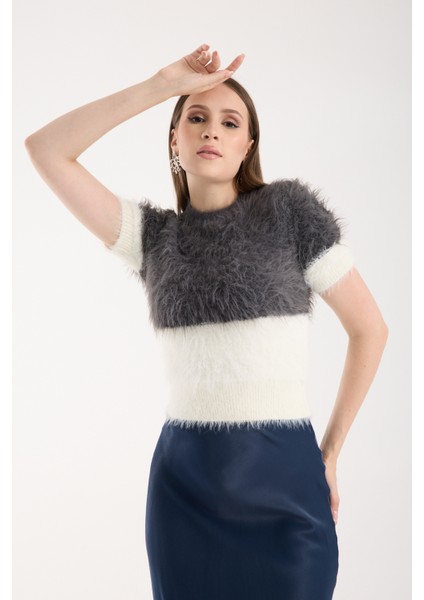 Kadın Füme-Ekru Sakal Iplik Iki Renkli Kısa Kollu Bisiklet Yaka Triko Kazak