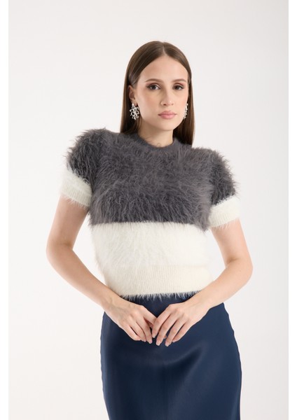 Kadın Füme-Ekru Sakal Iplik Iki Renkli Kısa Kollu Bisiklet Yaka Triko Kazak modelleri