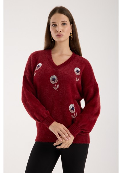 Kadın Bordo Sakal Iplik Balon Kollu Boncuk Nakışlı V Yaka Triko Kazak