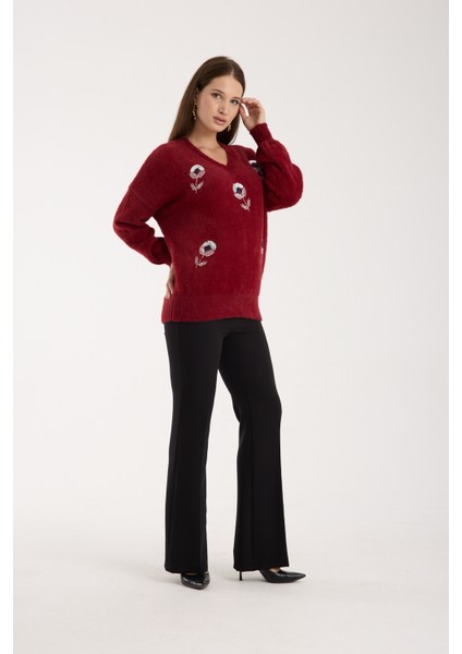 Kadın Bordo Sakal Iplik Balon Kollu Boncuk Nakışlı V Yaka Triko Kazak