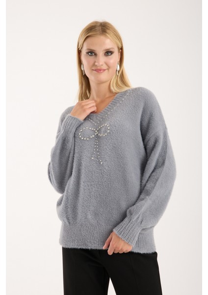Kadın Gri Sakal Iplik Balon Kollu Taş ve Inci Detaylı V Yaka Triko Kazak fiyatları