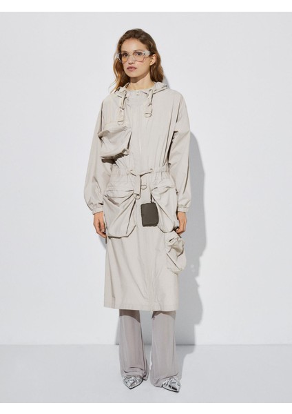 Cepli ve Kapüşonlu Parka