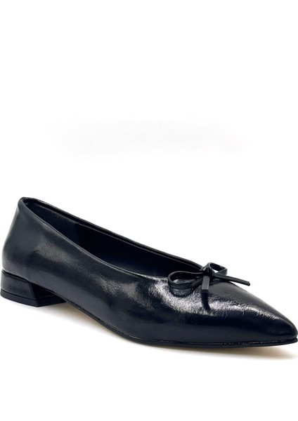 Fiyonk Detaylı Günlük Kadın Babet Siyah fiyatları